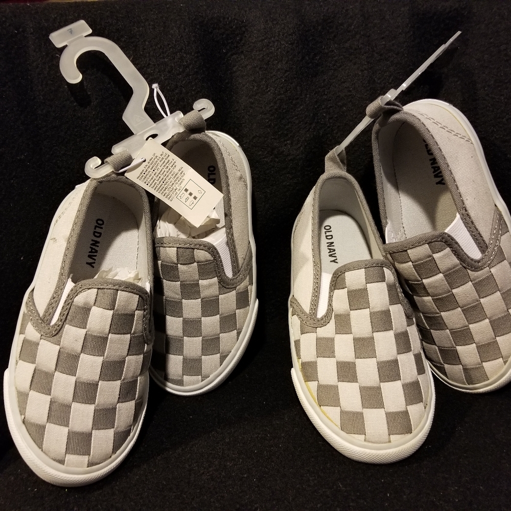 New! Grey checkered boat shoes. Multiple available. Perfect for spring/summer.